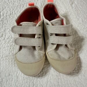 Kids Cream Canvas Shoes